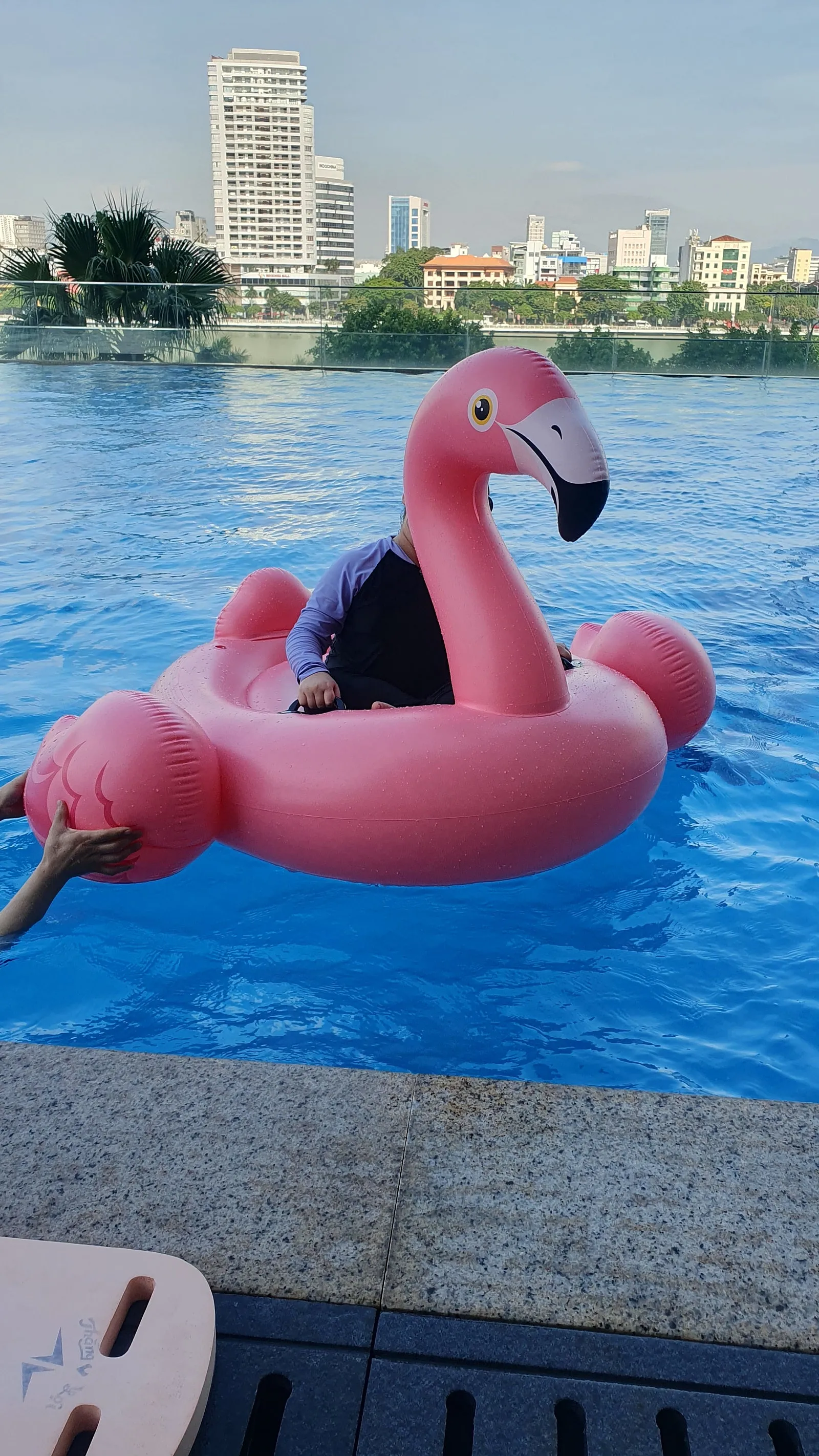 리뷰 썸네일